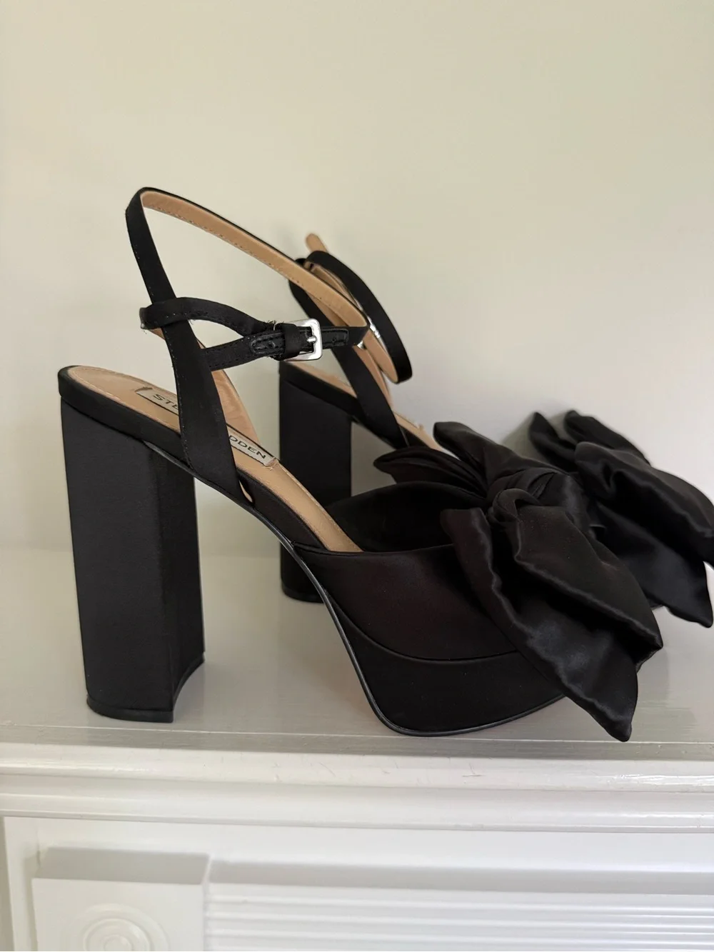Steve Madden Lively Platform Bow Sandals